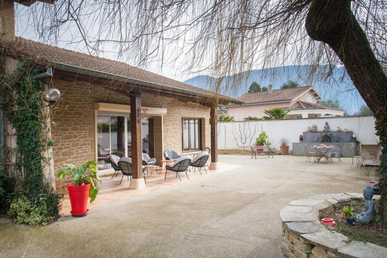 La Madeleine De Jaillans Hotel Bagian luar foto
